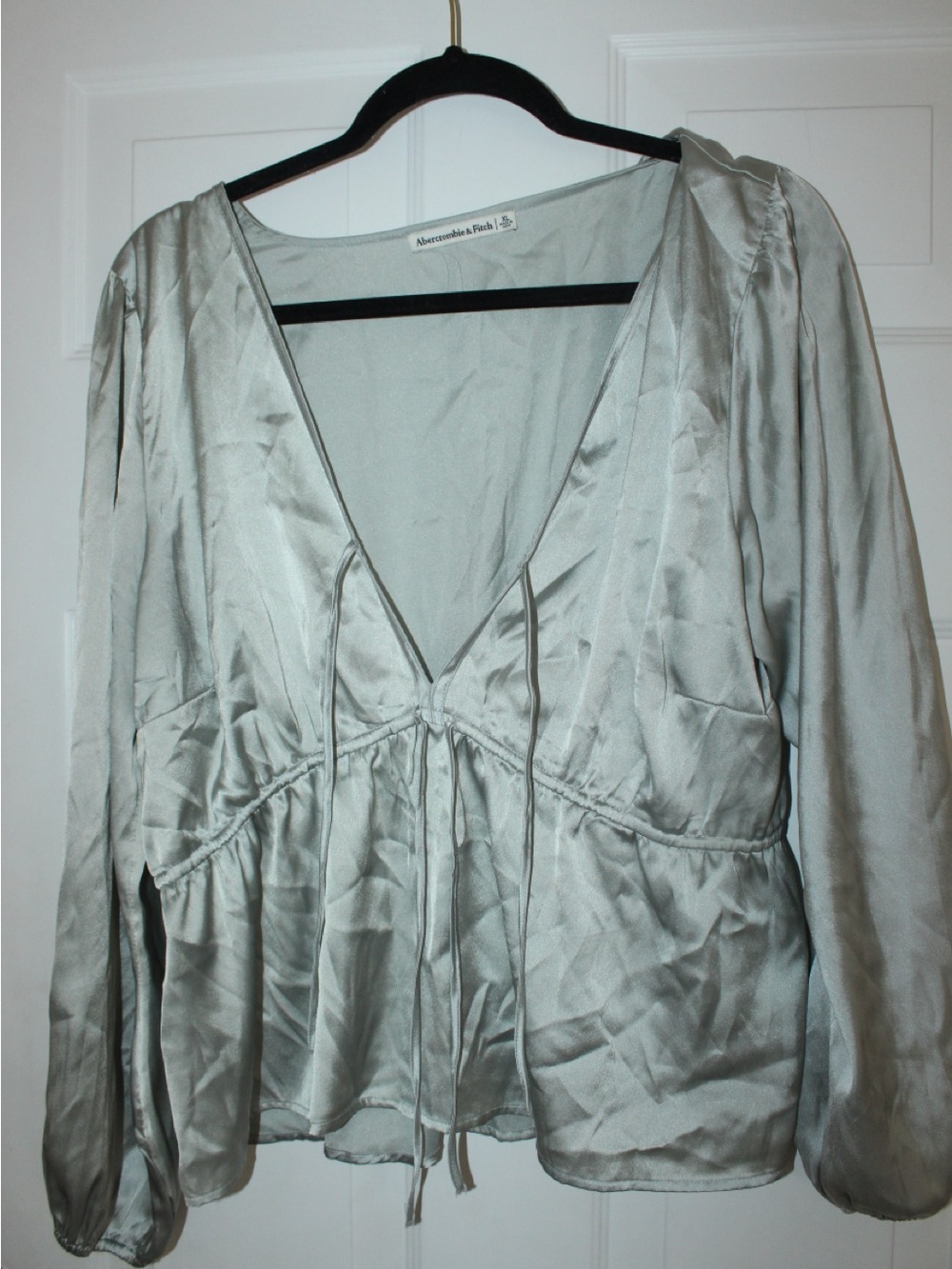 Abercrombie & Fitch Light Silver V-Neck Satin Blouse